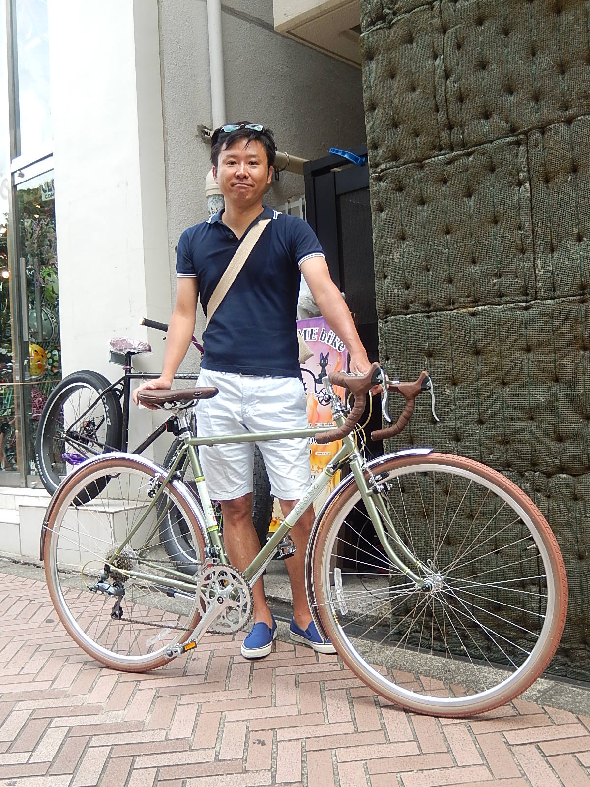 8月24日　渋谷　原宿　の自転車屋　FLAME bike前です_e0188759_13295551.jpg