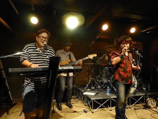 カラフル夏の2デイズライブ@Cavern Beat、2日目のライブレポ!_e0188087_10465283.jpg