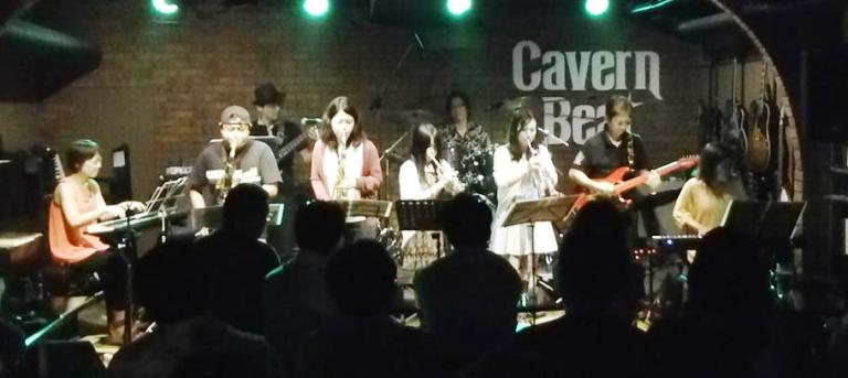 カラフル夏の2デイズライブ@Cavern Beat、2日目のライブレポ!_e0188087_1575721.jpg