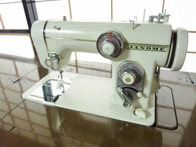 40年前のミシン : meili tender handicraft