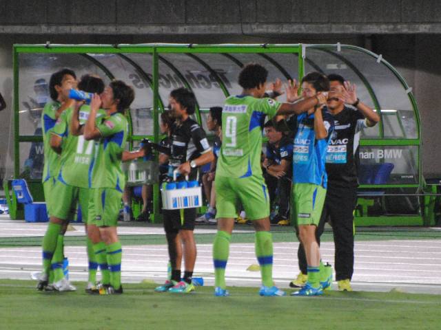 湘南vs磐田@ShonanBMWスタジアム平塚(参戦)_b0000829_7571515.jpg
