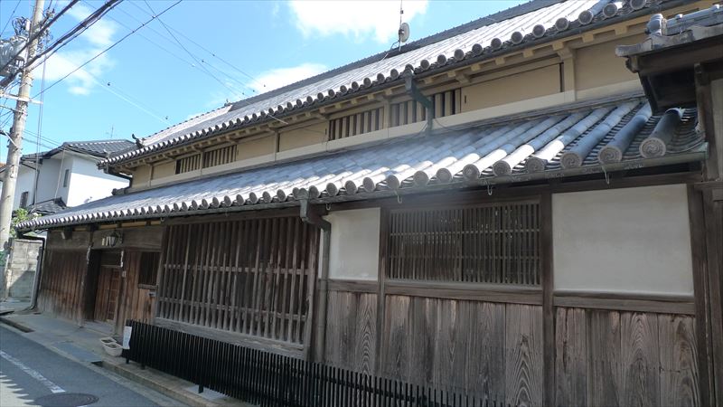 河内国分本町の街並み_f0139570_18343376.jpg