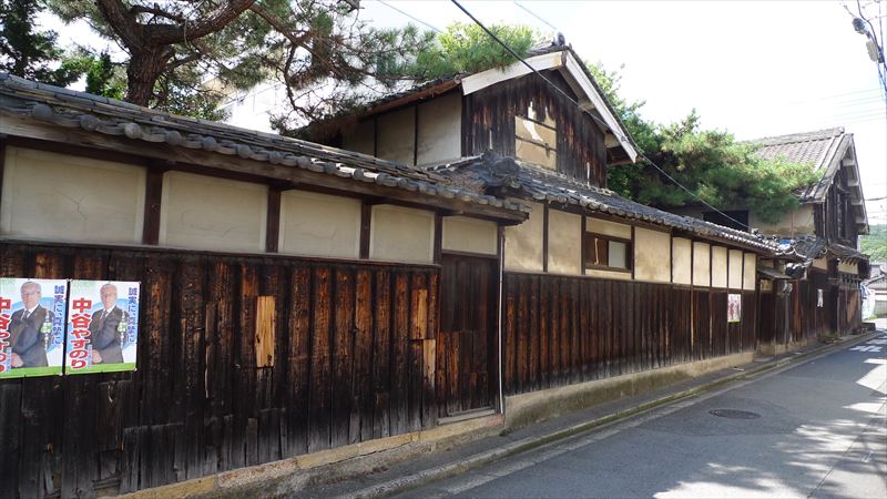 河内国分本町の街並み_f0139570_1855611.jpg