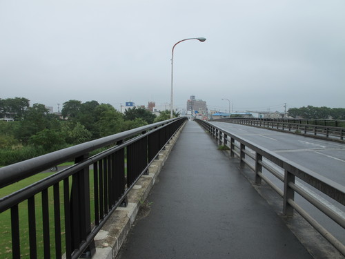 秋を感じ、そぼ降る雨に濡れての朝の散歩、８月２６日（火）・・・１　_c0075701_6401356.jpg