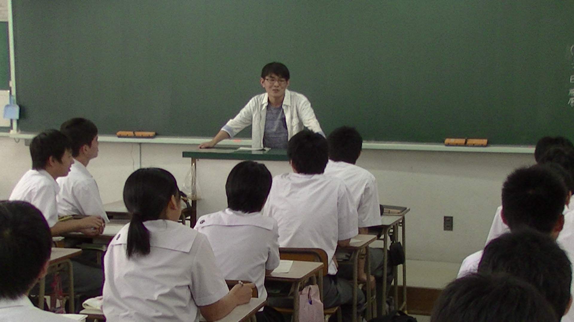 学問分野別卒業生による講演会_f0164104_13261442.jpg