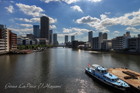 東京の風景　水路と夏雲_b0133053_0442833.jpg