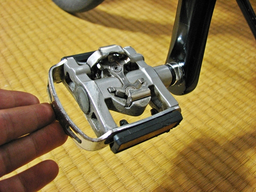 片面フラット 片面spdペダル 汎用自転車にいかが 風そよぐ 晴れた海