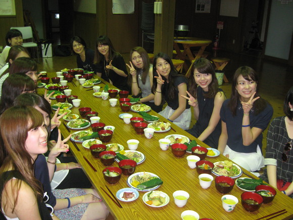 神戸松陰女子学院大学の皆さんが郷土料理に挑戦!_e0061225_14351918.jpg
