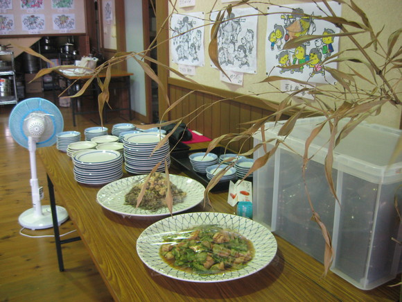 神戸松陰女子学院大学の皆さんが郷土料理に挑戦!_e0061225_1473517.jpg