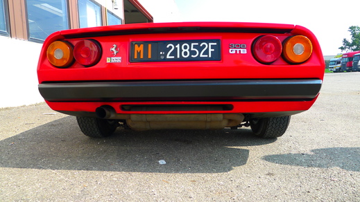 Bologna の 308GTB_a0129711_19121959.jpg