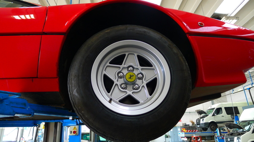 Bologna の 308GTB_a0129711_19245982.jpg