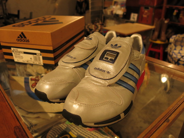 \"adidas micropacer 2000 France Edition\"ってこんなこと。_c0140560_1114583.jpg