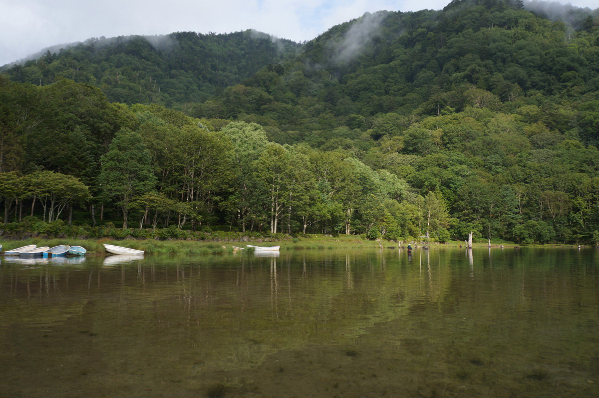 晩夏の湖 : Down & Across