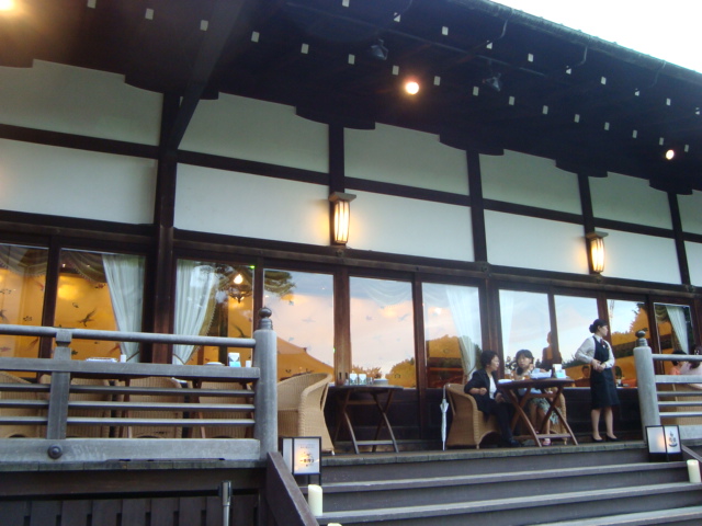 信濃町「明治記念館 ビアテラス 鶺鴒」へ行く。_f0232060_14501470.jpg