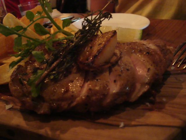 渋谷「アルルの食堂 urura ウルラ」へ行く。_f0232060_1654390.jpg