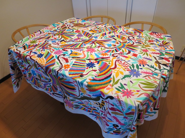 メキシコの手作りテナンゴ刺繍タペストリー