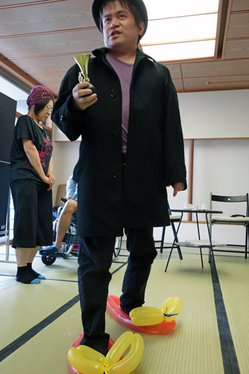 本物の名探偵ハウンドこと犬飼警部補(6) The Real Inspector Hound(6) 小劇場楽園_f0117059_2111359.jpg