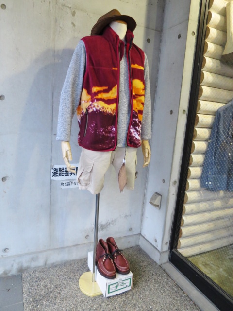 BIRVIN UNIFORM SUNSET Fleece VEST 。。。& 急遽の御知らせ!★?_d0152280_22255761.jpg