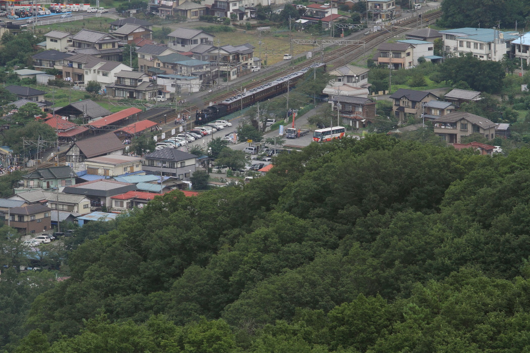長瀞駅到着だけ煙が撮れた日曜日 - 2014年晩夏・秩父 - _b0190710_2372699.jpg