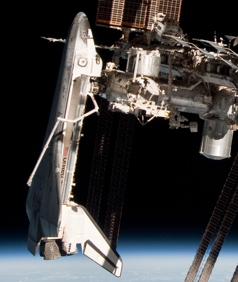 国際宇宙ステーションとスペースシャトルのドッキングの貴重な画像 秘密の世界 The Secret World