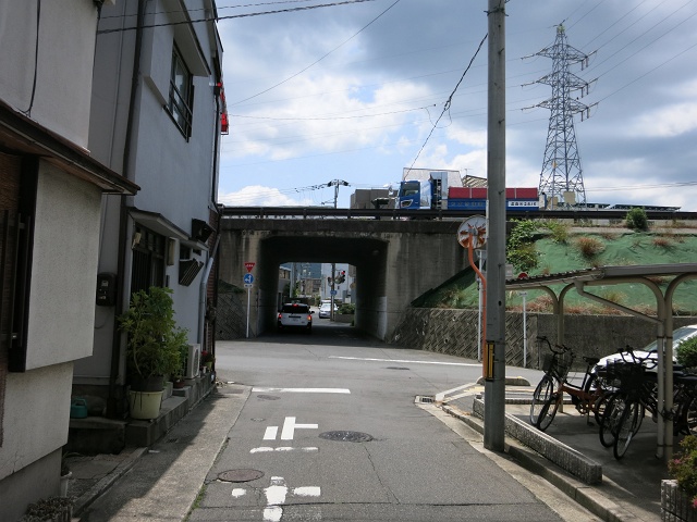 船越南3丁目路地裏散歩　その2_b0095061_971119.jpg