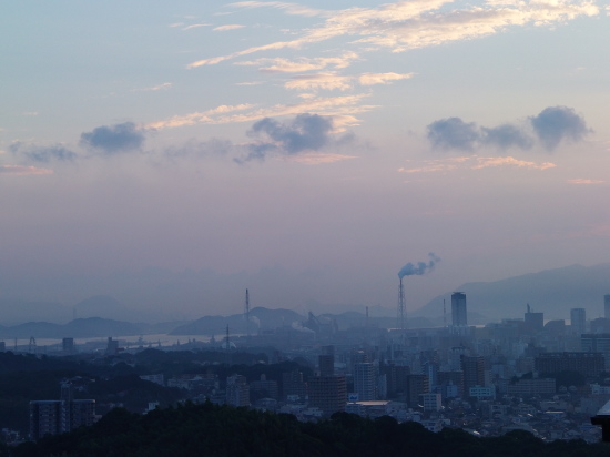 肌寒い「ファーム」で。_a0125419_06320219.jpg