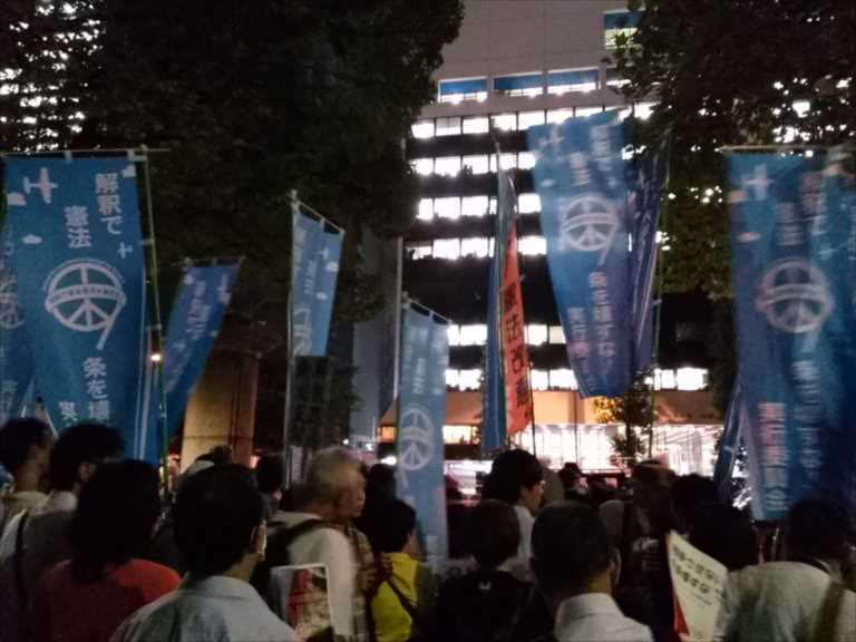 「戦争させない」日比谷野外音楽堂周辺・銀座デモに5500人_c0024539_021219.jpg