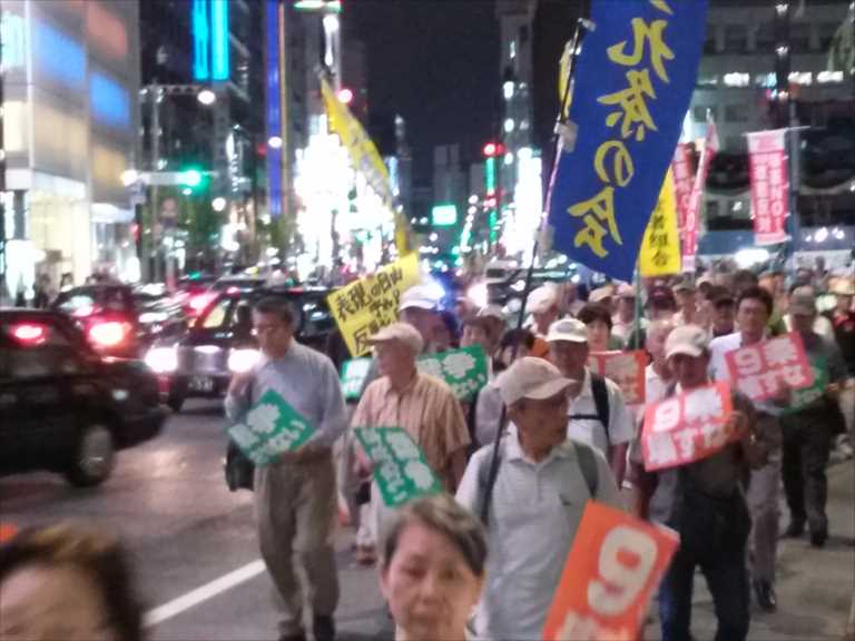 「戦争させない」日比谷野外音楽堂周辺・銀座デモに5500人_c0024539_022966.jpg