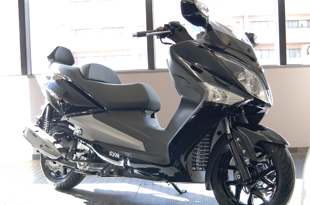 ＳＹＭ　『JOYMAX125i』　ご紹介！！_d0099181_16504749.jpg