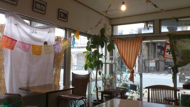 食堂 カルン でランチ_e0115904_22564275.jpg