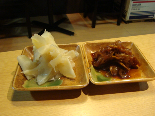 築地「創業四百年仲卸 紀之重 新館」へ行く。_f0232060_14502511.jpg