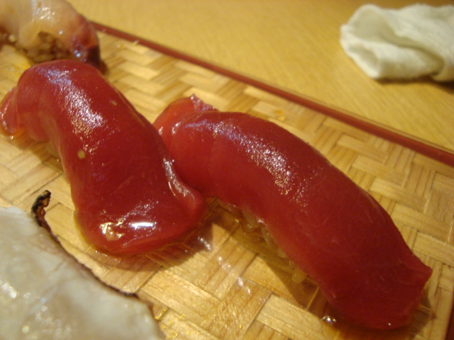 築地「創業四百年仲卸 紀之重 新館」へ行く。_f0232060_14592599.jpg