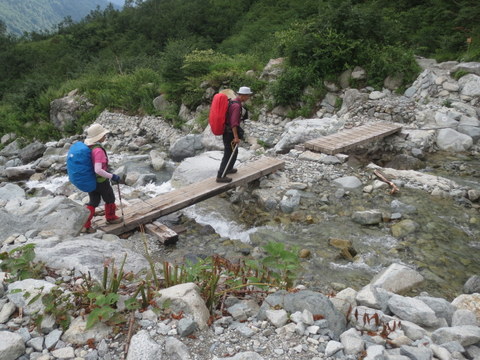 北アルプス最奥の山歩き④　三俣山荘～三俣蓮華岳～丸山～双六岳～鏡平～わさび平～新穂高温泉_a0104890_1021496.jpg