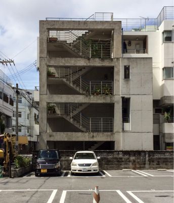 沖縄らしい住宅_b0014003_2323859.jpg
