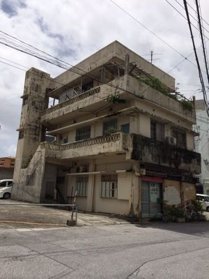 沖縄らしい住宅_b0014003_2324348.jpg