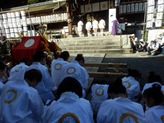 松尾大社八朔祭 おんな神輿_e0048413_18225229.jpg