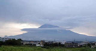 ないない尽くし＆今日の富士山_a0167836_17232920.jpg