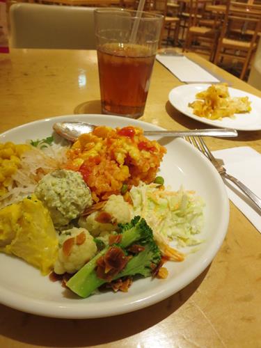 【横浜駅ジョイナス地下クィーンズ伊勢丹隣「デザート王国」で食べ放題】_c0042960_17362997.jpg