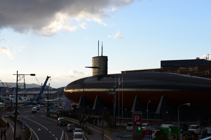 これぞ珍百景!町に巨大潜水艦~海上自衛隊呉史料館(てつのくじら館)_e0171573_20503376.jpg