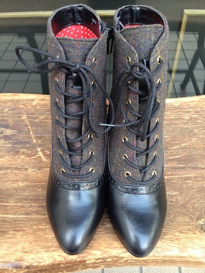 B.I.A.T.☆WOOL CHECK　LACE UP BOOTS☆_d0127394_19205917.jpg