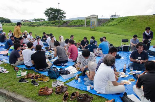 大嶋重利教授が来訪・大嶋・斎藤研究室のバーベキュー＆芋煮会_c0075701_21201333.jpg