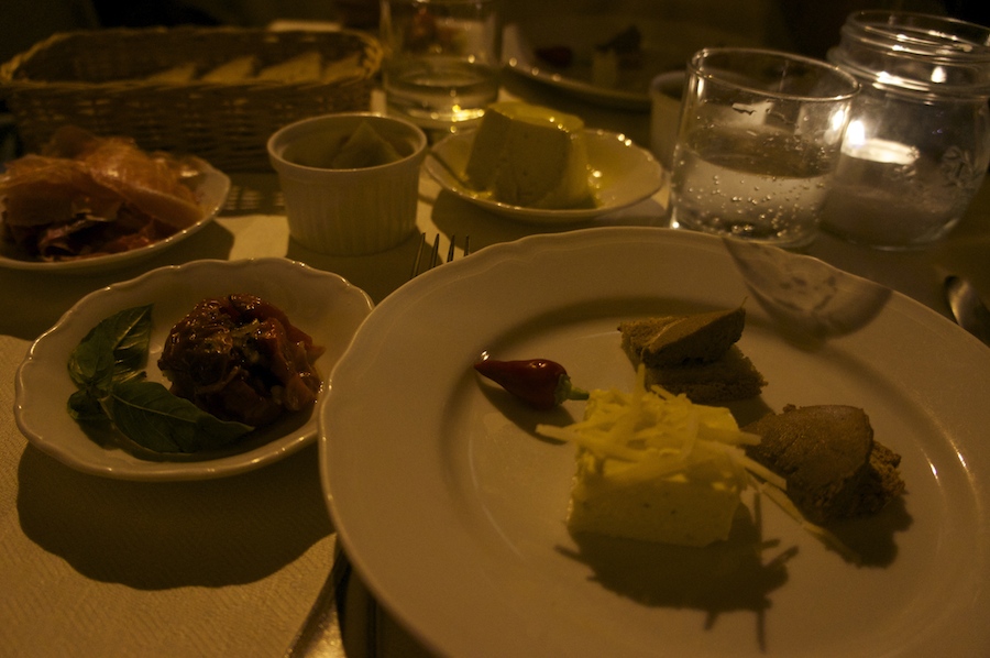 チブレオカフェでアペリティーヴォ_f0106597_5213668.jpg