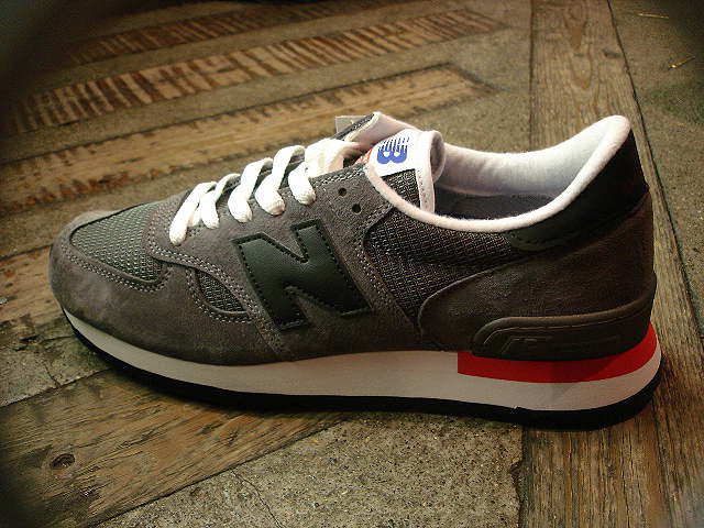 NEW : new balance [Authors Collection] 