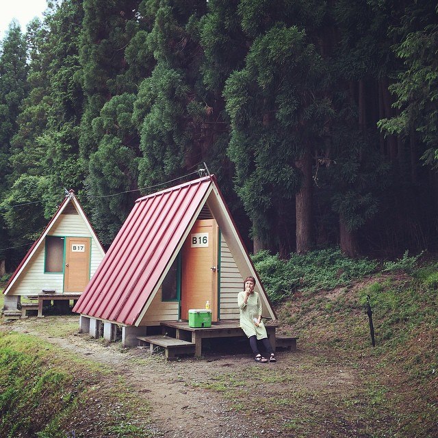 ユニトピアささやま 生地屋日常は 掘り出し物やデッドストックの生地を集めた生地屋です