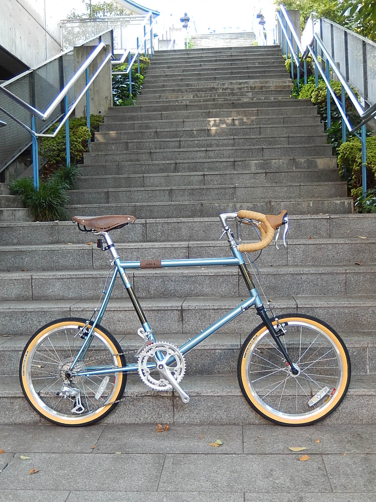 9月10日 渋谷 原宿 の自転車屋 FLAME bike前です_e0188759_16254473.jpg