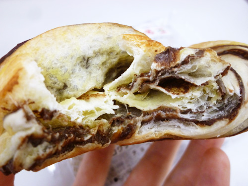 CROISSANT BAGEL CHOCO (クロワッサンベーグル チョコ)@サークルKサンクス_c0152767_1825184.jpg