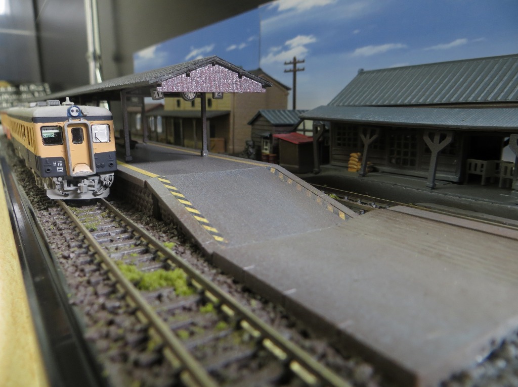 Amazon.co.jp: HOゲージサイズ 路面電車ターミナル駅 ジオラマ