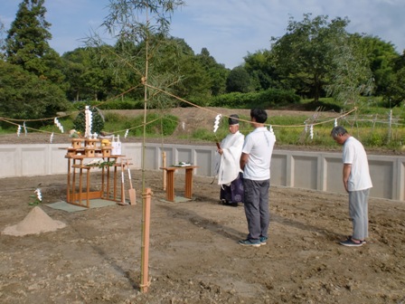 造成完了!いよいよ地鎮祭_f0163105_13284574.jpg