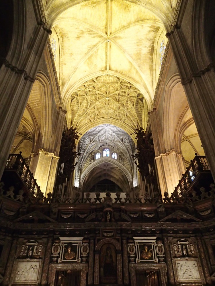 スペイン　デジカメ写真⑥　セビリア大聖堂_b0015223_1152573.jpg