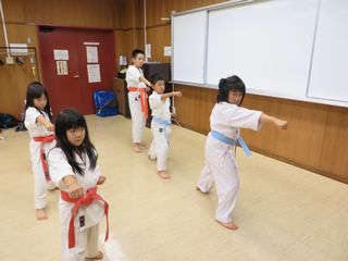木曜空手は手稲区の前田教室と手稲教室_c0118332_22551010.jpg